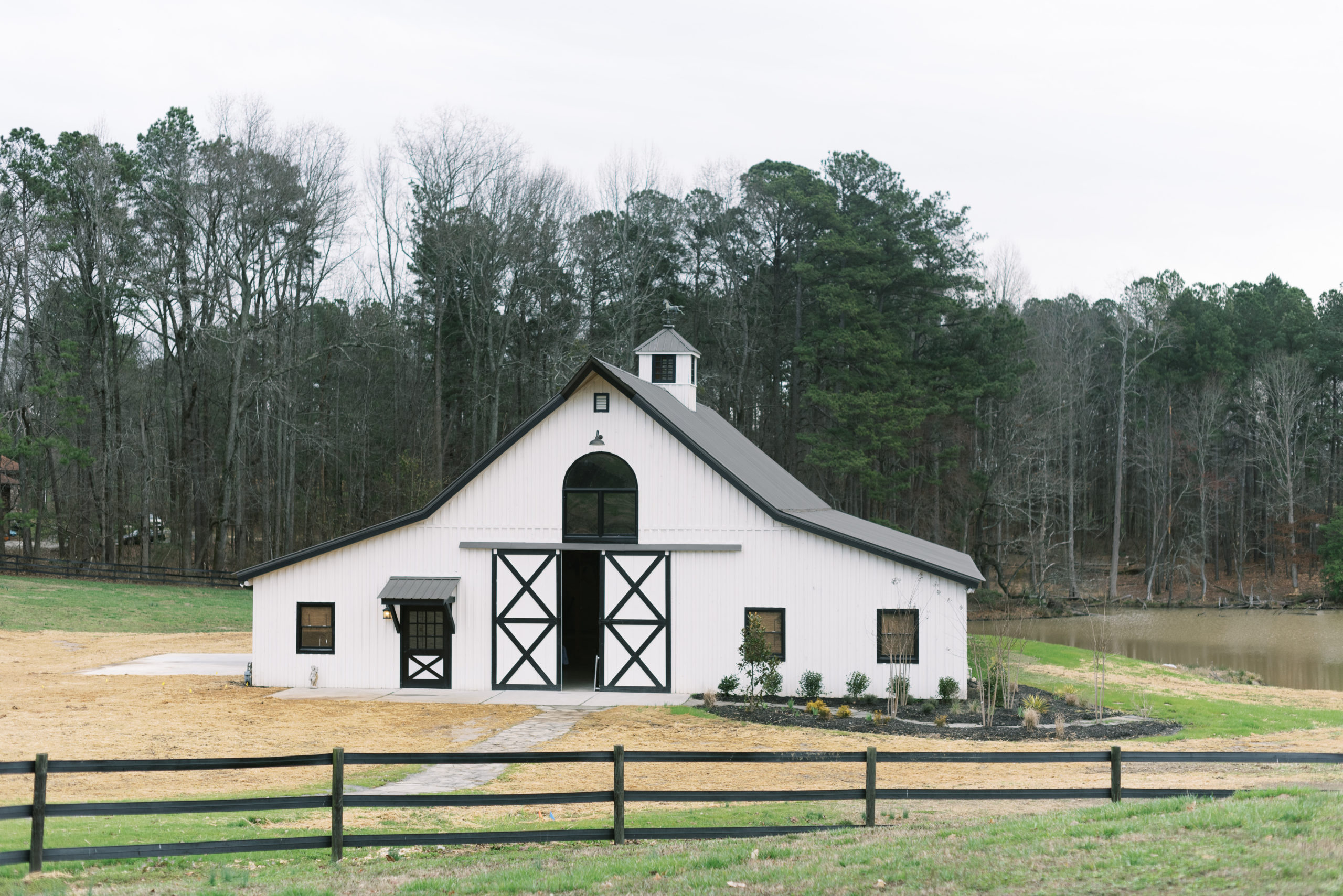 Exterior photo of The White Fallow, a gorgeous barn venue in Georgia.