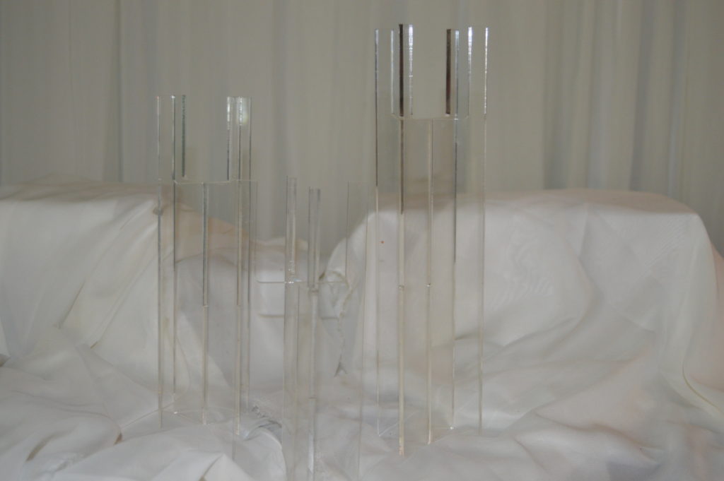 Modern clear candle holder 