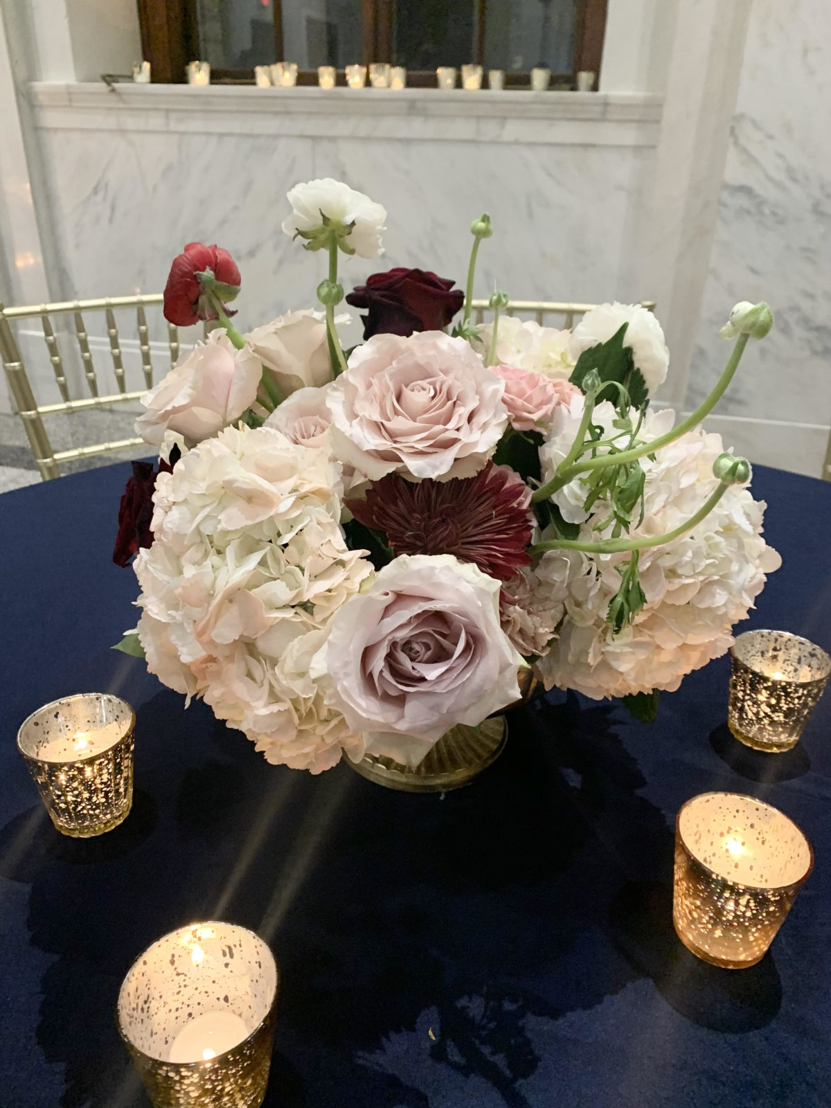 Red and white Dekalb Courthouse traditional wedding Ten Point Floral
